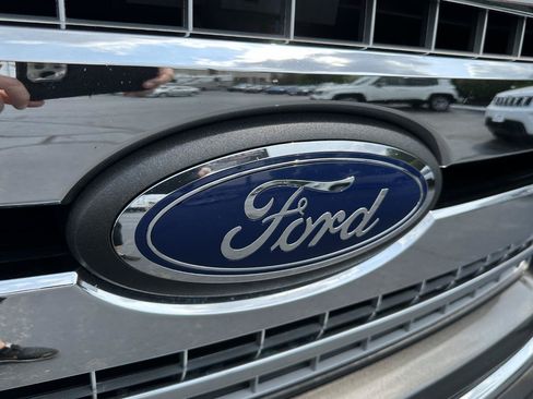 Used 2019 Ford F150 XLT w/ Equipment Group 302A Luxury AWD/4WD image 22