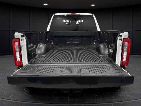 Used 2024 Ford F250 XLT image 12