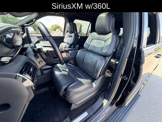 Used 2022 Lincoln Navigator Reserve AWD/4WD image 8