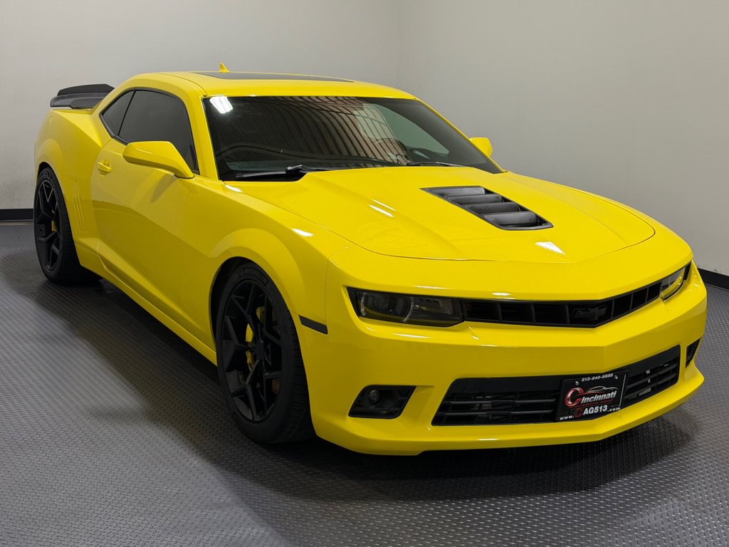 Used 2015 Chevrolet Camaro SS w/ RS Package RWD image 4