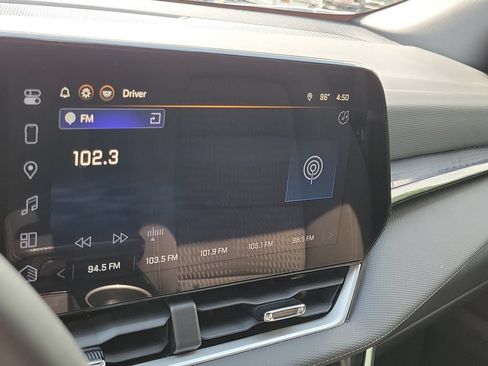 Certified 2025 Chevrolet Equinox LT FWD image 30