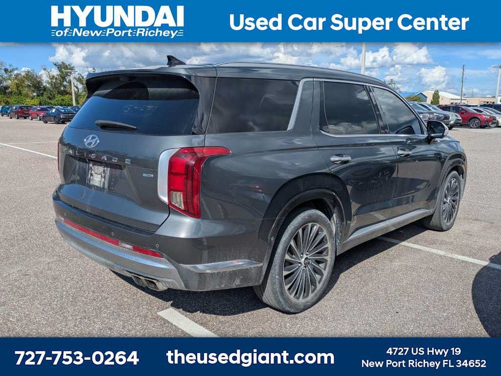 Used 2024 Hyundai Palisade Calligraphy AWD/4WD image 2