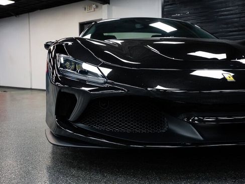 Used 2021 Ferrari F8 Tributo image 11