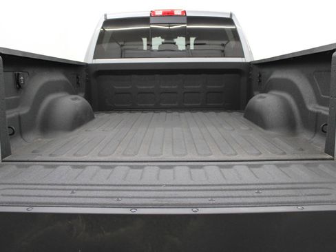 Used 2024 RAM 2500 Big Horn w/ Level 2 Equipment Group image 9