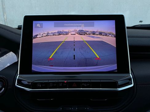 Used 2025 Jeep Compass Trailhawk image 31