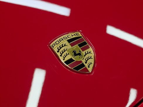 Used 2021 Porsche 718 Boxster RWD image 46