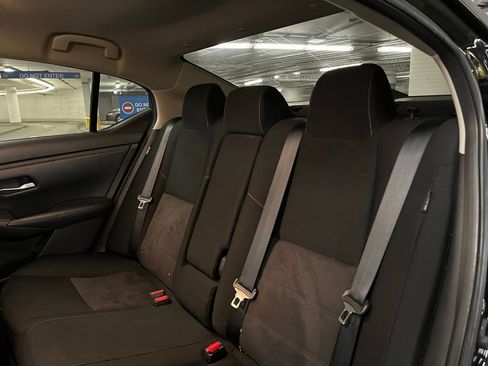 Used 2022 Nissan Sentra SR w/ Midnight Edition image 19