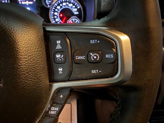 Used 2025 RAM 3500 Big Horn AWD/4WD image 30