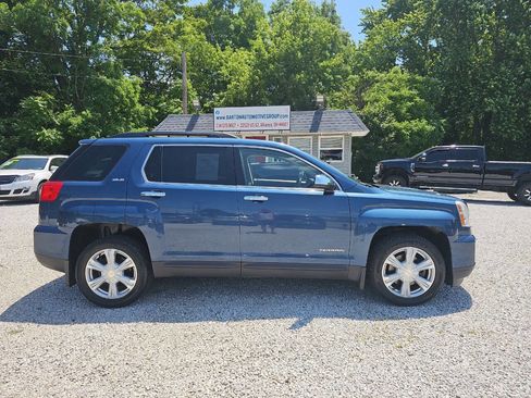Used 2017 GMC Terrain SLE w/ Chrome Edition AWD/4WD image 2