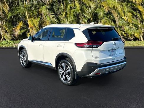 Used 2021 Nissan Rogue Platinum image 7