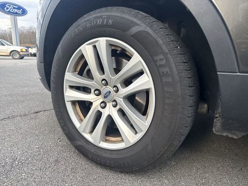 Used 2019 Ford Explorer XLT AWD/4WD image 8