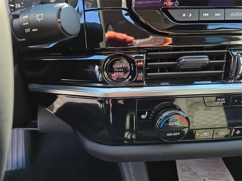 New 2025 Nissan Pathfinder SV w/ Black Appearance Package image 21