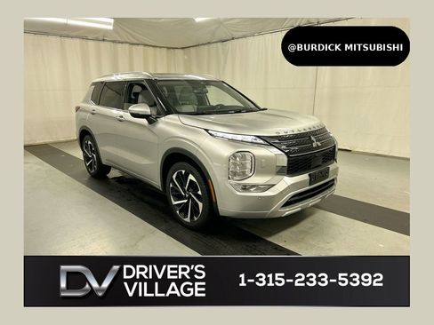 Used 2023 Mitsubishi Outlander SEL image 1