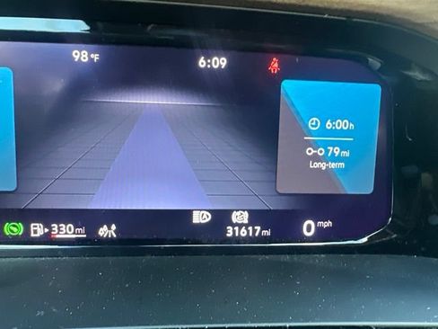 Used 2025 Volkswagen Atlas SE FWD image 13