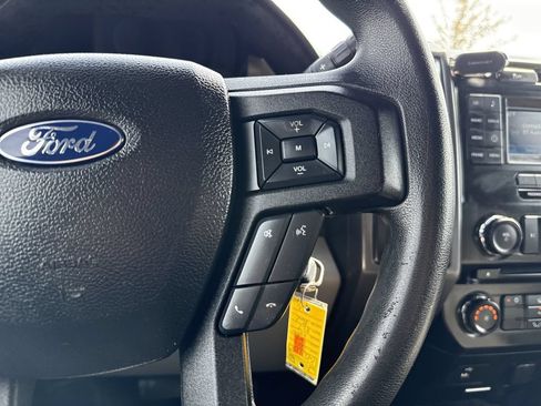 Used 2016 Ford F150 XLT AWD/4WD image 19