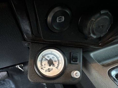 Used 2016 Ford F350 Platinum w/ Snow Plow Prep Package image 28