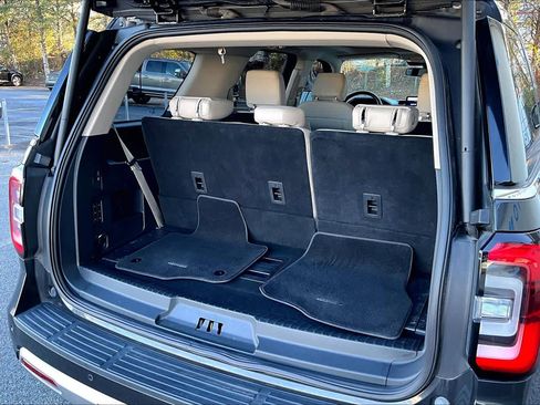 Certified 2023 Ford Expedition Platinum image 32