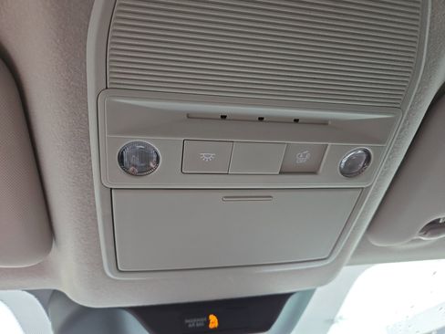 New 2025 Nissan Kicks SR FWD image 23