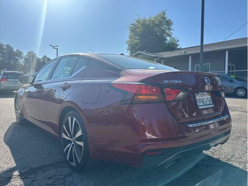 Used 2022 Nissan Altima 2.5 SR FWD image 5