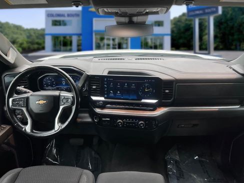 Certified 2023 Chevrolet Silverado 1500 LT AWD/4WD image 32