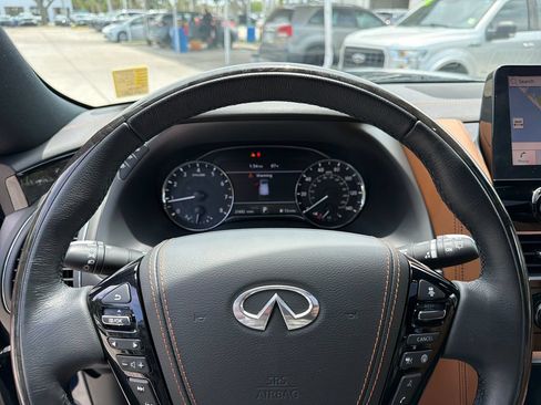 Used 2023 INFINITI QX80 Sensory w/ Cargo Package AWD/4WD image 22