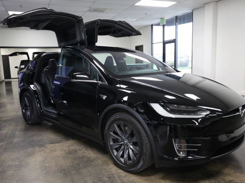 Used 2018 Tesla Model X 100D AWD/4WD image 12