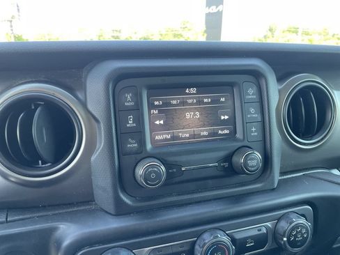 Used 2020 Jeep Gladiator Sport w/ Quick Order Package 24S AWD/4WD image 10