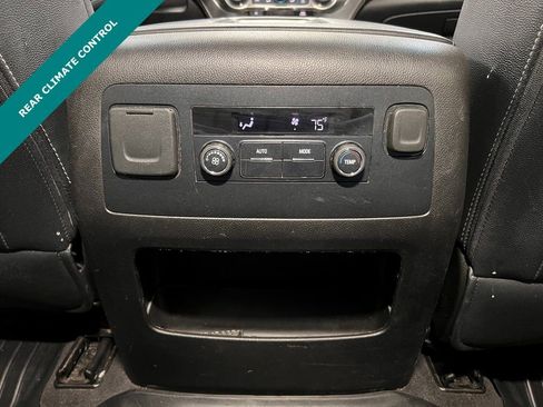 Used 2019 Chevrolet Suburban LS image 12