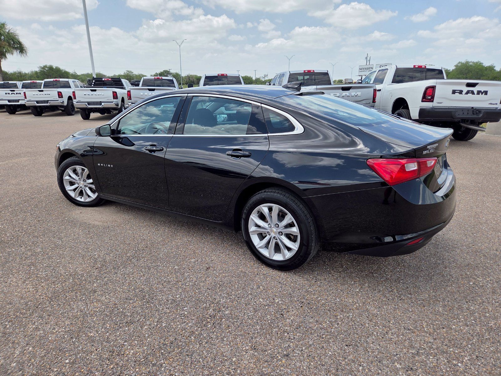 Used 2024 Chevrolet Malibu LT FWD image 5