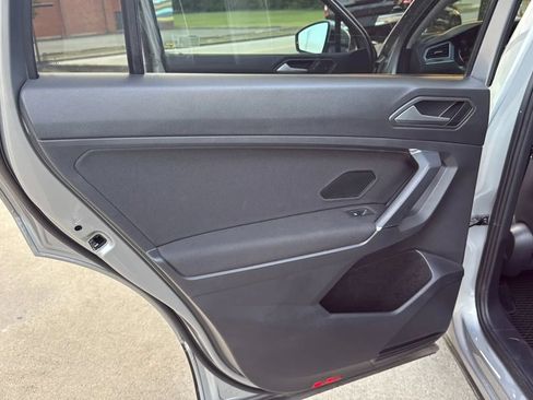 Used 2020 Volkswagen Tiguan S FWD image 10