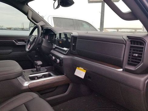 New 2026 GMC Sierra 1500 SLT AWD/4WD image 13