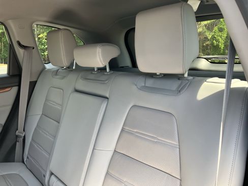 Used 2020 Honda CR-V Touring image 9