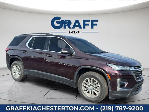 Used 2023 Chevrolet Traverse LT FWD image 16