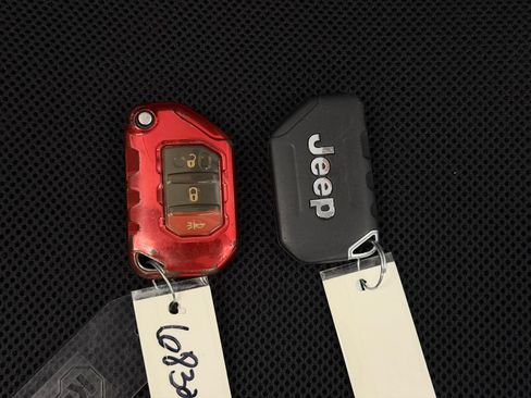 Used 2020 Jeep Wrangler Unlimited Sahara AWD/4WD image 10