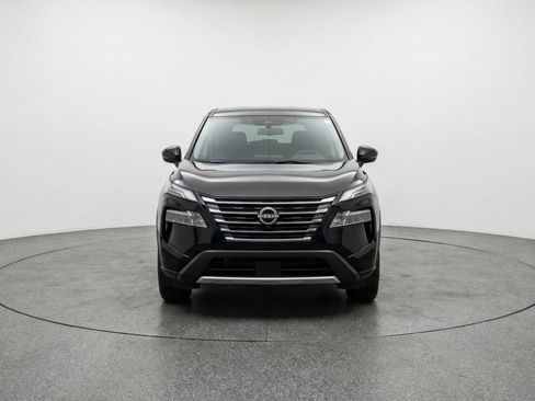 Used 2025 Nissan Rogue SV FWD image 2