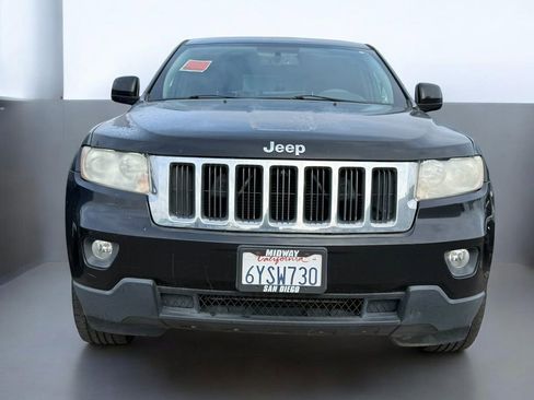 Used 2013 Jeep Grand Cherokee Laredo image 2