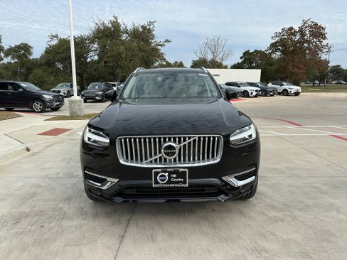 Used 2025 Volvo XC90 B6 Plus w/ Protection Package Premier image 6