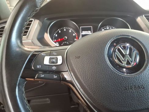 Used 2020 Volkswagen Tiguan SE R-Line AWD/4WD image 22
