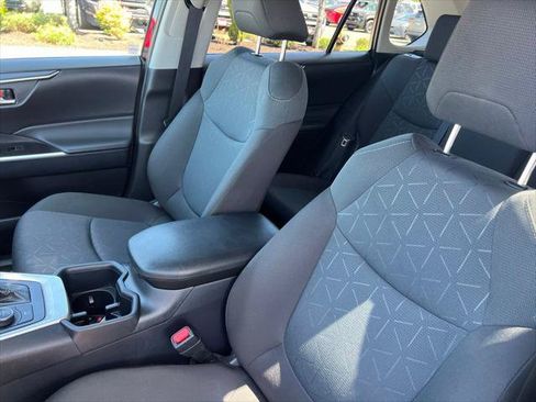 Certified 2025 Toyota RAV4 XLE AWD/4WD image 14