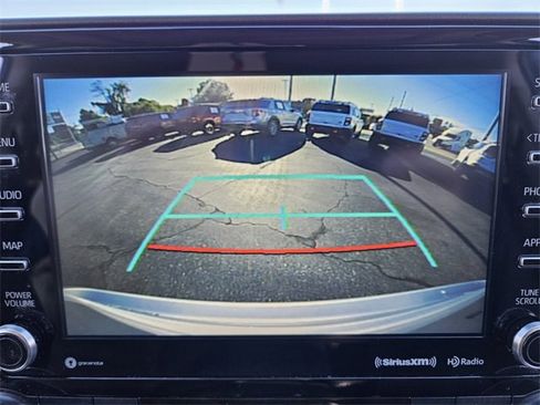 Used 2021 Toyota Highlander XLE image 23