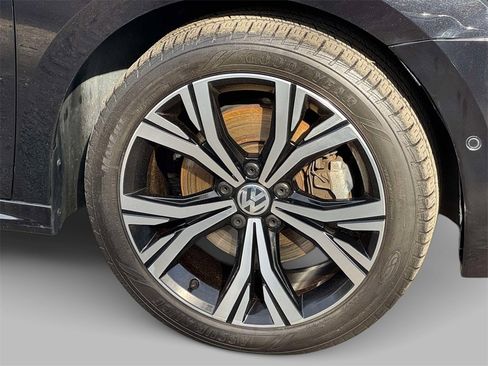 Used 2020 Volkswagen Passat 2.0T SEL image 13