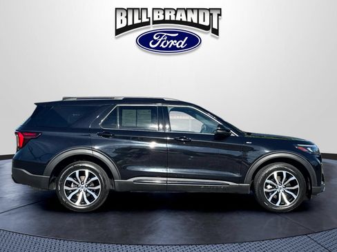 Certified 2025 Ford Explorer ST-Line AWD/4WD image 2