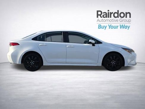 Used 2023 Toyota Corolla LE FWD image 8