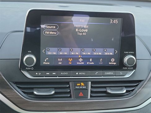 Used 2024 Nissan Altima 2.5 SV image 9