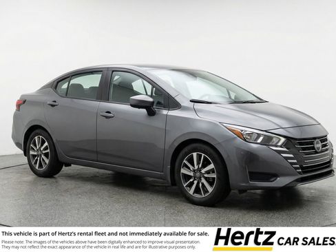 Used 2025 Nissan Versa SV image 1