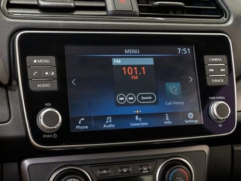 Used 2025 Nissan Leaf S FWD image 19