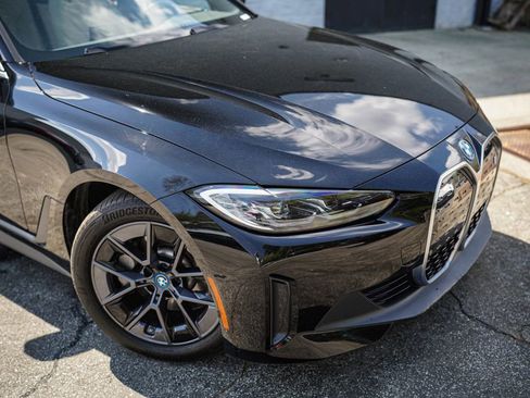 Used 2023 BMW i4 eDrive40 image 8