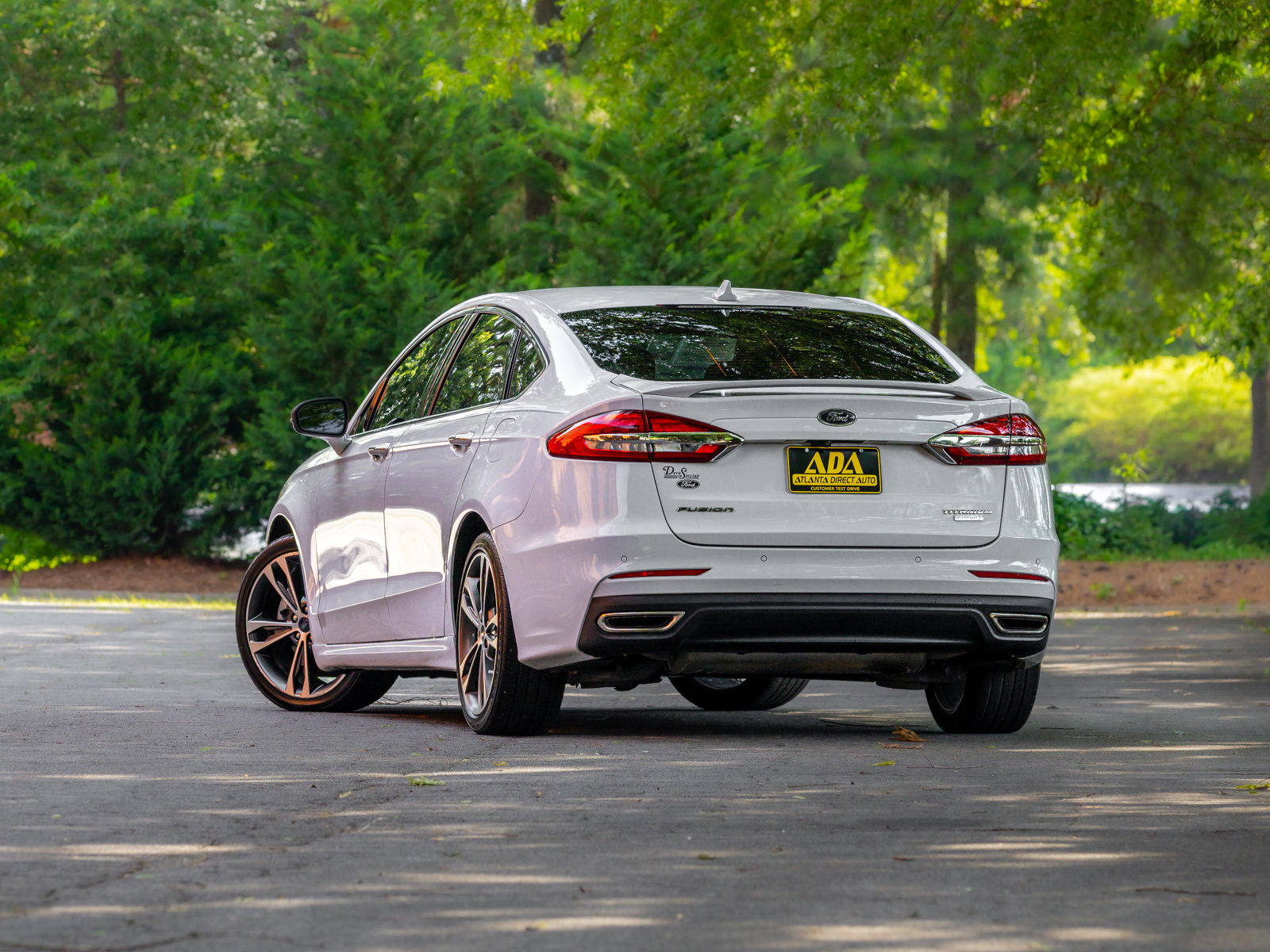Used 2020 Ford Fusion Titanium FWD image 3