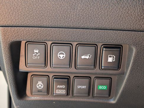 Used 2019 Nissan Rogue SL image 36