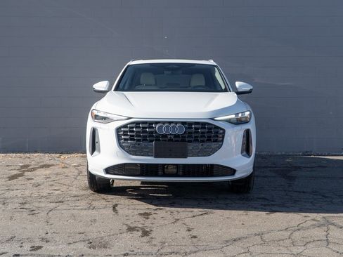 New 2025 Audi Q5 Premium Plus image 2